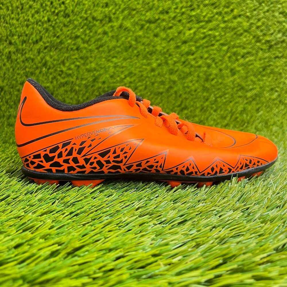 Nike Hypervenom Boys Size 2.5Y Orange Black Running Outdoor Soccer Cleats